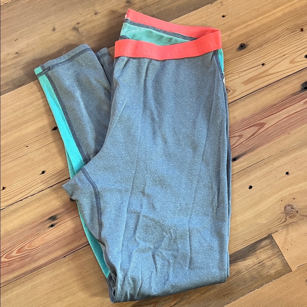 Women’s Stio base layer leggings